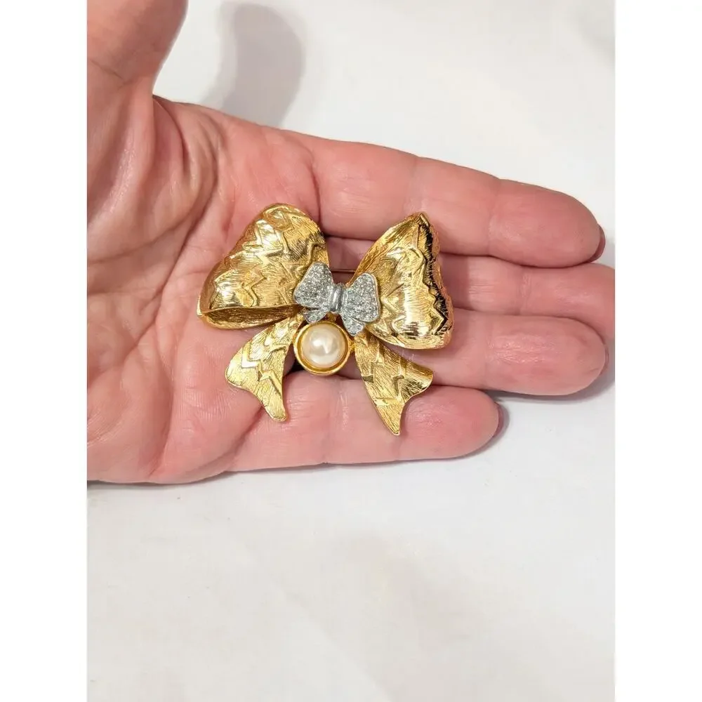 Large Bow Brooch Pin Faux Pearl Textured Gold-tone 2